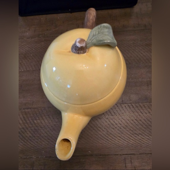 Vtg Barbara Eigen Treasure Craft Ceramic Lemon Shape Teapot w/ Vine Leaf Handle - Picture 3 of 5